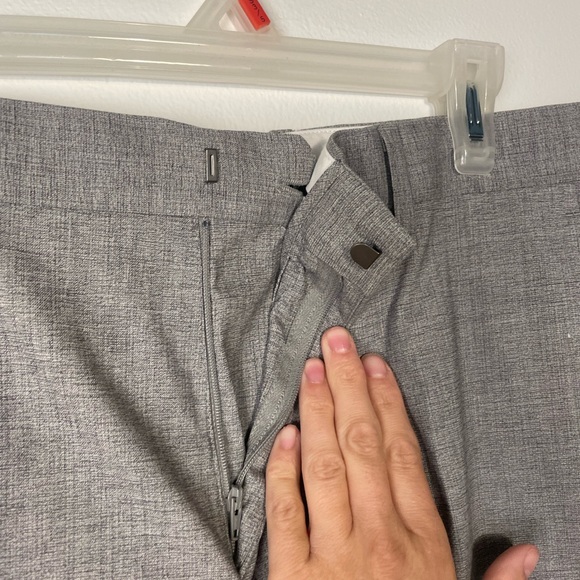 746. Mens Dress Pants - Picture 5 of 10